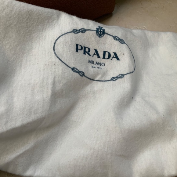 Prada - Picture 13 of 16